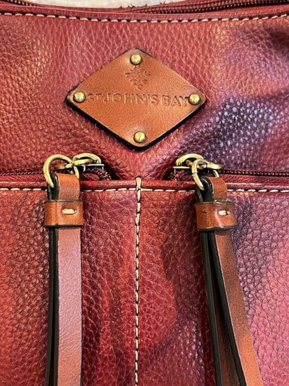 St Johns Bay Leather Shoulder Bag in Red